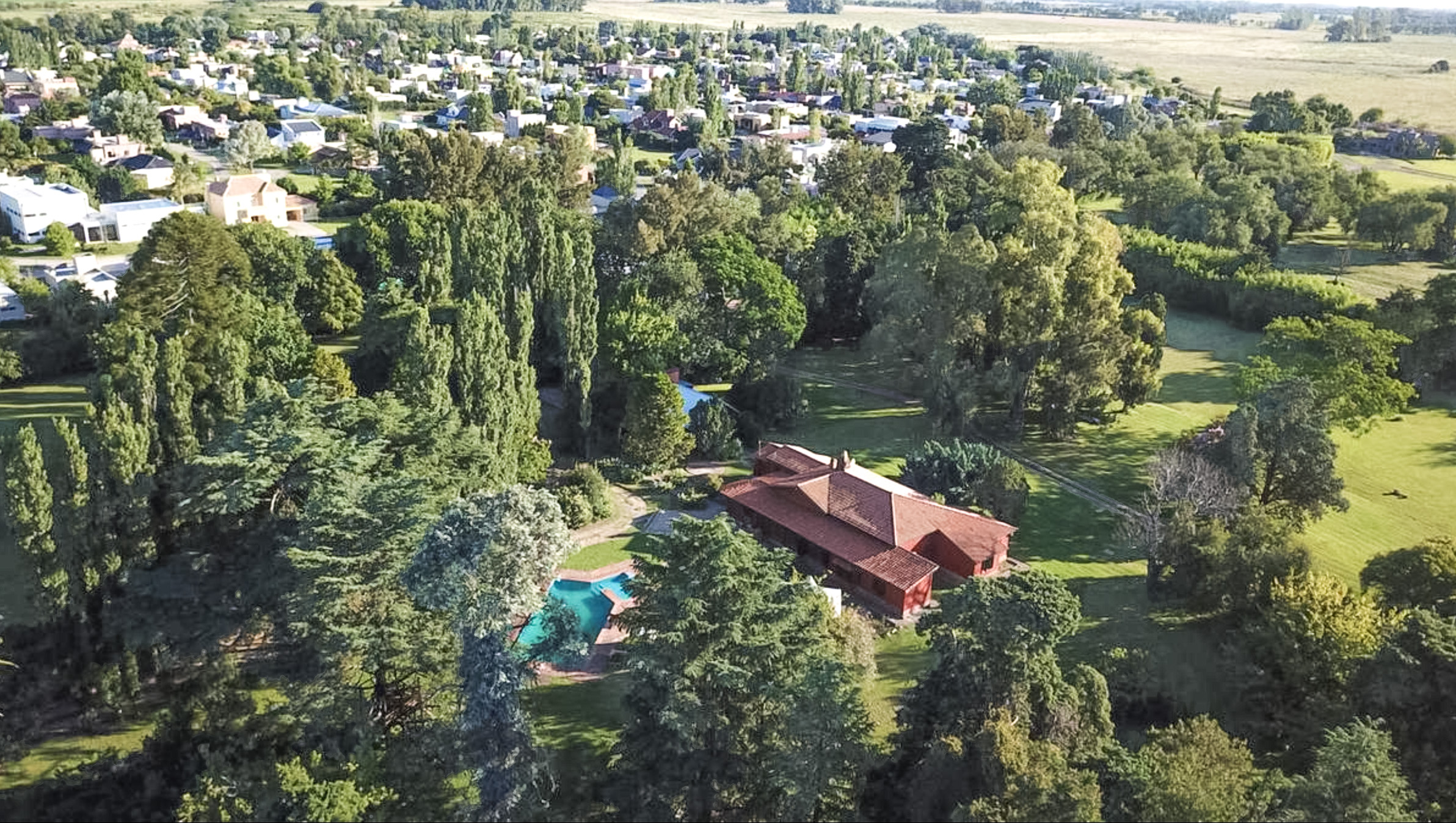 SPECTACULAR RUSTIC FINCA WITH SWIMMING POOL AND GUEST HOUSE